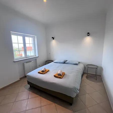 Charming 5 Min From Alfeizerao
